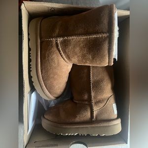 Uggs toddler size 7c